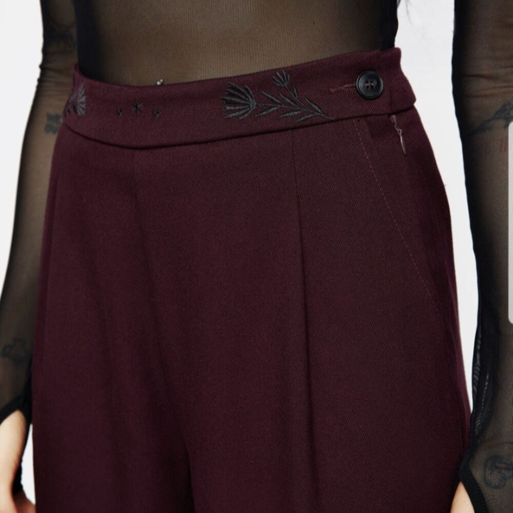 NWT Disturbia Floral Embroidered Balloon Trouser Purple Women's 8 - Picture 3 of 10